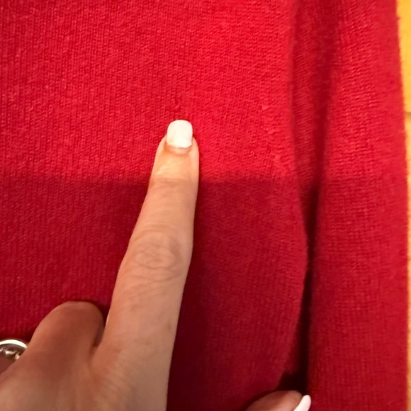 Burberry Crimson Crew Neck Cashmere Sweater - Picture 12 of 12